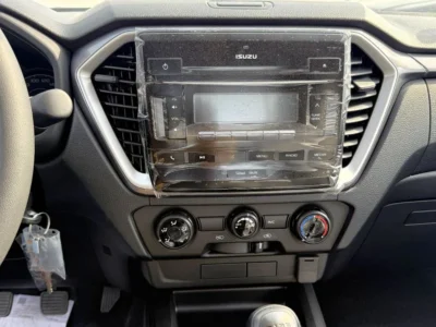 2026 Isuzu D-Max 1.9 Litres 4 Cylinders Diesel Engine Manual Silver Black Pickup Truck