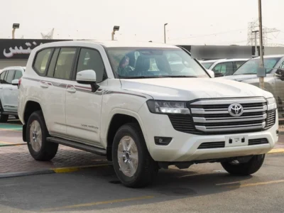 2025 Toyota Land Cruiser GXR 4.0 Litres V6 Petrol Engine White Black SUV GCC Specs