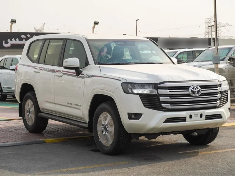 2025 Toyota Land Cruiser GXR 4.0 Litres V6 Petrol Engine White Black SUV GCC Specs