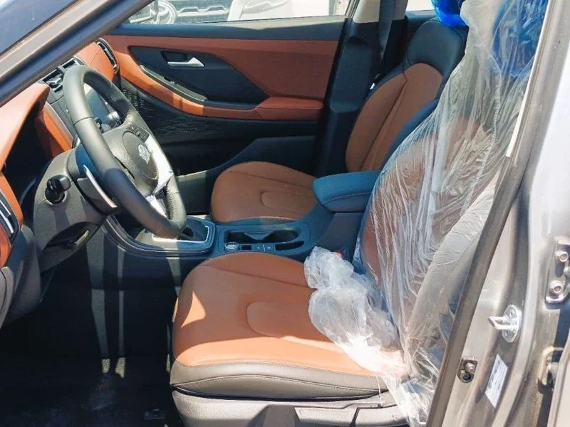 2025 Hyundai Creta 1.5 Litres 4 Cylinders Petrol Engine Grey Black SUV GCC Specs
