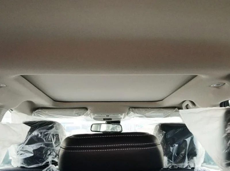2024 Renault Koleos 2.5 Litres 4 Cylinders Petrol Engine White Black SUV GCC Specs