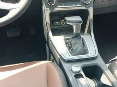 2025 Hyundai Creta 1.5 Litres 4 Cylinders Petrol Engine White Brown SUV GCC Specs