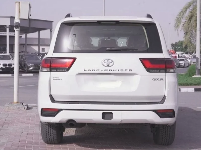 2024 Toyota Land Cruiser GXR 3.5L 6 Cylinder Petrol Twin Turbo Engine White Beige SUV