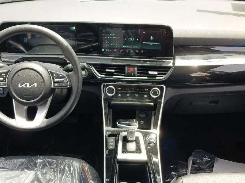 2025 Kia Seltos 1.5 Litres 4 Cylinders Petrol Engine Grey Black SUV Chinese Specs