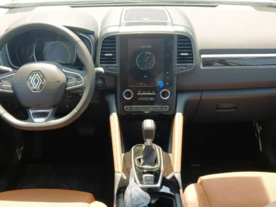 2025 Renault Koleos 2.5 Litres 4 Cylinders Petrol Engine White Brown SUV GCC Specs