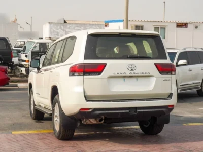 2025 Toyota Land Cruiser GXR 4.0L 6 Cylinders Petrol Engine White Black SUV GCC Specs