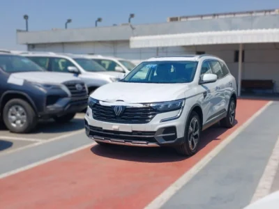 2025 Renault Koleos 2.5 Litres 4 Cylinders Petrol Engine White Brown SUV GCC Specs