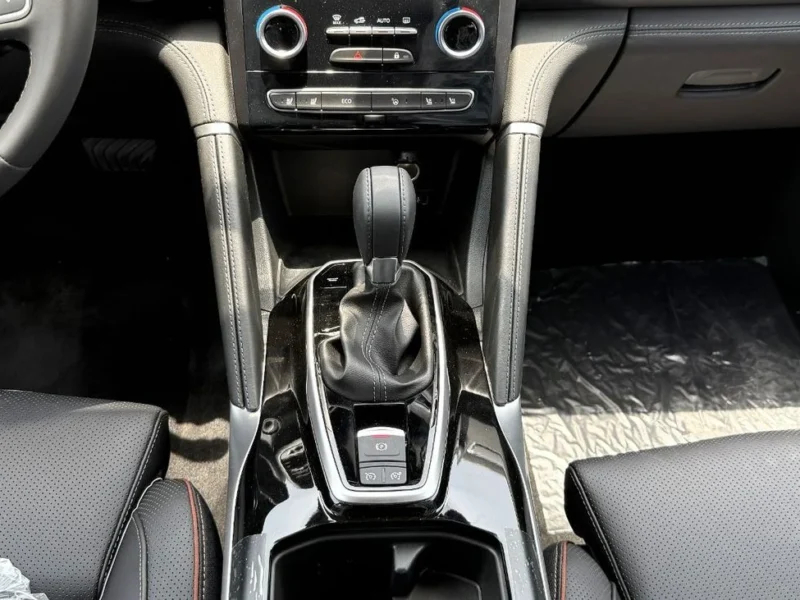 2025 Renault Koleos LE 2.5 Litres 4 Cylinders Petrol Engine Black SUV GCC Specs