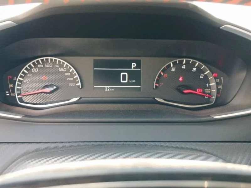 2023 Peugeot 2008 1.2 Litres 4 Cylinders Petrol Engine White Black SUV Chinese Specs