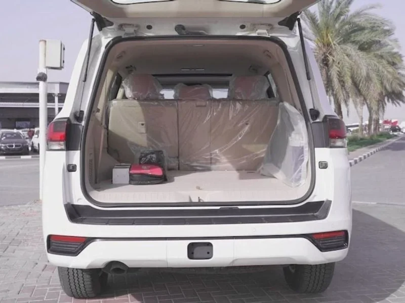 2024 Toyota Land Cruiser GXR 3.5L 6 Cylinder Petrol Twin Turbo Engine White Beige SUV