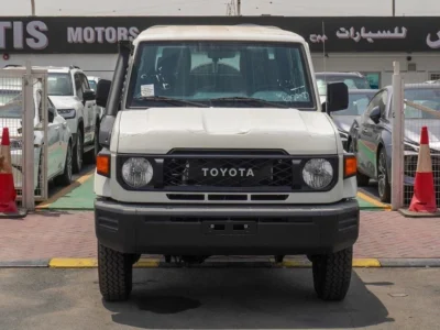 2025 Toyota Land Cruiser Pick Up 4.2L 6 Cylinders Diesel Engine MT White Grey Pickup Truck