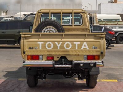 2025 Toyota Land Cruiser Pick Up 4.0L V6 SINGLE CABIN Beige Pickup Truck