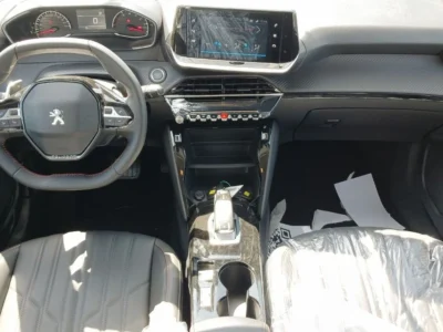 2023 Peugeot 2008 1.2 Litres 4 Cylinders Petrol Engine White Black SUV Chinese Specs