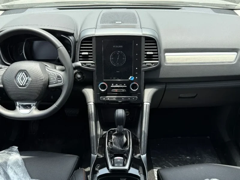 2025 Renault Koleos LE 2.5 Litres 4 Cylinders Petrol Engine Black SUV GCC Specs
