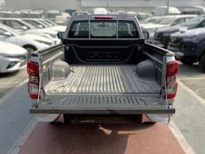 2026 Isuzu D-Max 1.9 Litres 4 Cylinders Diesel Engine Manual Silver Black Pickup Truck