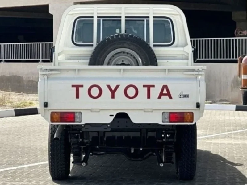 2025 Toyota Land Cruiser Pickup LC79 DC 4.2L 6 Cylinders Diesel Engine White Grey Pickup