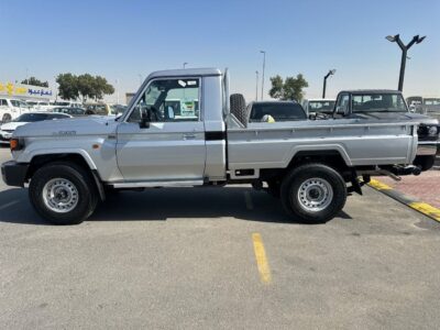 2025 Toyota Land Cruiser Pick Up STD 4.0L V6 SINGLE CAB Utility White Beige Pickup Truck