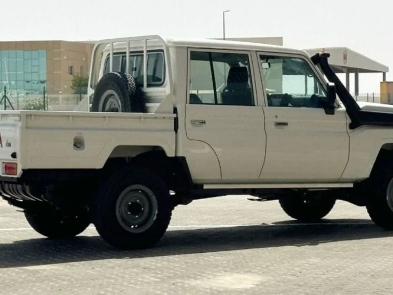 2025 Toyota Land Cruiser Pickup LC79 DC 4.2L 6 Cylinders Diesel Engine White Grey Pickup