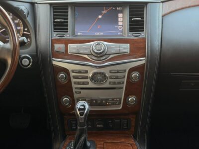 2019 Infiniti QX80 Luxe 5.6 Litres V8 VVT Black SUV 4WD Full option American Specs