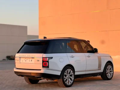 2018 Land Rover Range Rover SE 6 Cylinders Engine White Grey SUV GCC Specs