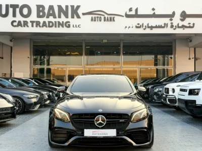2018 Mercedes-Benz E-Class E 63 AMG 8 Cylinders Petrol Engine Black Brown Sedan Korean Specs