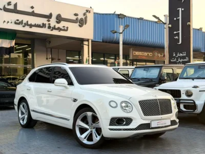 2020 Bentley Bentayga Standard 8 Cylinders Petrol Engine White Red SUV GCC Specs