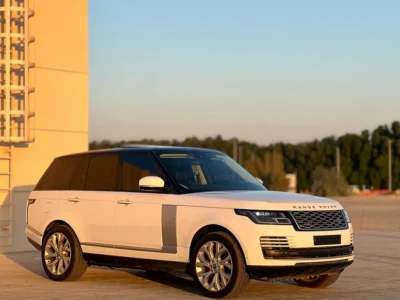 2018 Land Rover Range Rover SE 6 Cylinders Engine White Grey SUV GCC Specs