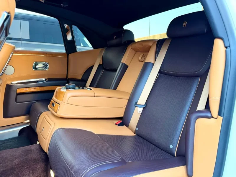 2018 Rolls-Royce Ghost Standard 12 Cylinders Petrol Engine White Brown Sedan GCC Specs