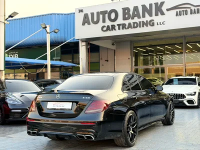 2018 Mercedes-Benz E-Class E 63 AMG 8 Cylinders Petrol Engine Black Brown Sedan Korean Specs