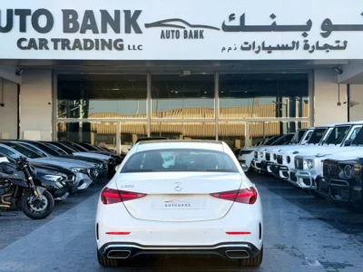 2025 Mercedes-Benz C-Class C200 4 Cylinders Petrol Engine White Black Sedan Korean Specs