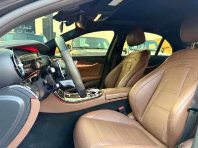 2018 Mercedes-Benz E-Class E 63 AMG 8 Cylinders Petrol Engine Black Brown Sedan Korean Specs