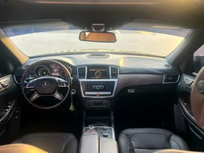 2015 Mercedes-Benz GL-Class GL 500 4matic 8 Cylinders Engine Black Brown SUV GCC