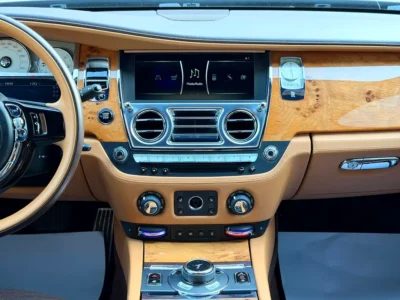 2018 Rolls-Royce Ghost Standard 12 Cylinders Petrol Engine White Brown Sedan GCC Specs