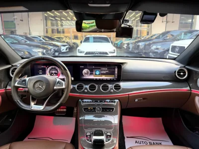 2018 Mercedes-Benz E-Class E 63 AMG 8 Cylinders Petrol Engine Black Brown Sedan Korean Specs