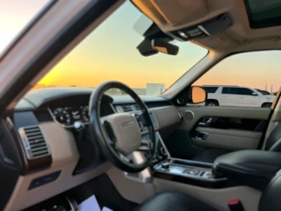 2018 Land Rover Range Rover SE 6 Cylinders Engine White Grey SUV GCC Specs