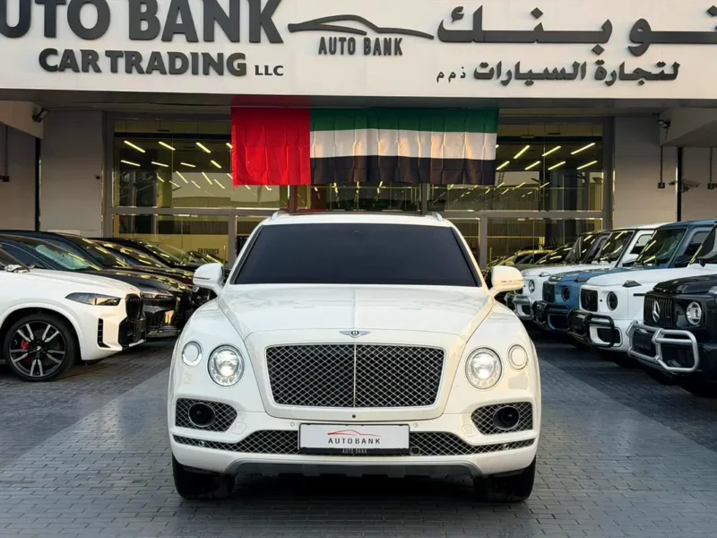 2020 Bentley Bentayga Standard 8 Cylinders Petrol Engine White Red SUV GCC Specs