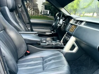 2014 Land Rover Range Rover Vogue SE 8 Cylinders Petrol Engine Blue Black SUV GCC