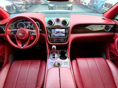 2020 Bentley Bentayga Standard 8 Cylinders Petrol Engine White Red SUV GCC Specs