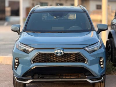 2022 Toyota Rav 4 SE 2.5 Litres V4 Hybrid Engine Blue Black SUV Automatic USA Specs