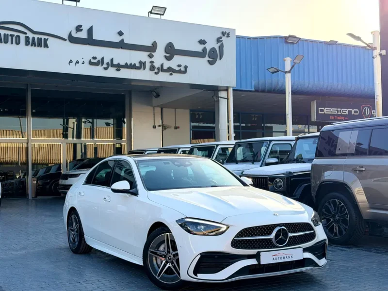 2025 Mercedes-Benz C-Class C200 4 Cylinders Petrol Engine White Black Sedan Korean Specs