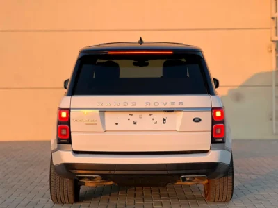 2018 Land Rover Range Rover SE 6 Cylinders Engine White Grey SUV GCC Specs