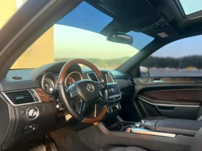 2015 Mercedes-Benz GL-Class GL 500 4matic 8 Cylinders Engine Black Brown SUV GCC
