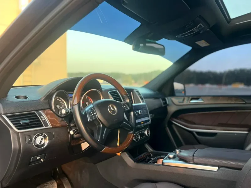 2015 Mercedes-Benz GL-Class GL 500 4matic 8 Cylinders Engine Black Brown SUV GCC