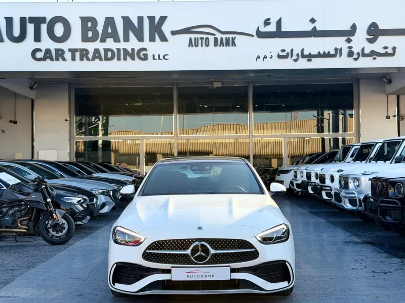 2025 Mercedes-Benz C-Class C200 4 Cylinders Petrol Engine White Black Sedan Korean Specs