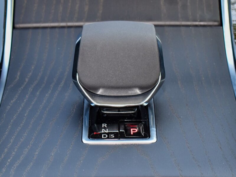 2025 Land Rover Range Rover Evoque SE P250 Dynamic 4 Cylinders Engine Silver Black Red SUV