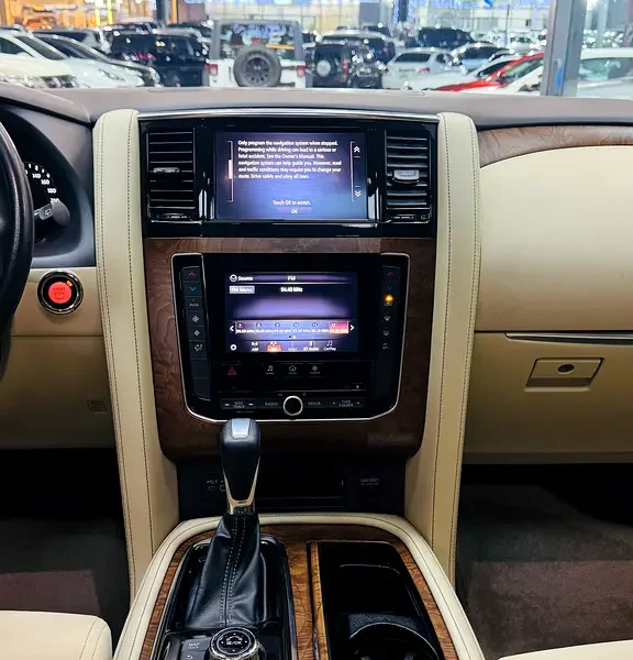 2020 Nissan Patrol SE 6 Cylinders Petrol Engine Black Beige SUV GCC Specs Automatic