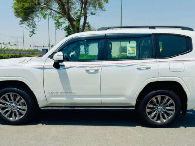 2024 Toyota Land Cruiser GXR 3.5L 6 Cylinders Twin Turbo White Red SUV GCC Specs