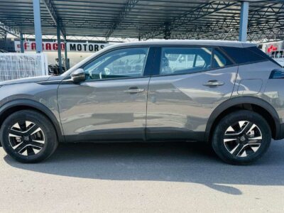 2025 Peugeot 2008 1.2 Litres 4 Cylinders Turbo Engine Silver Black SUV GCC