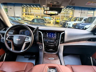 2017 Cadillac Escalade Premium 8 Cylinders Petrol Engine Gold Brown SUV GCC Specs