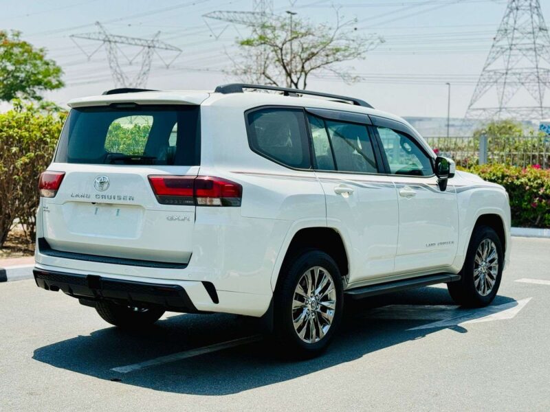2024 Toyota Land Cruiser GXR 3.5L 6 Cylinders Twin Turbo White Red SUV GCC Specs